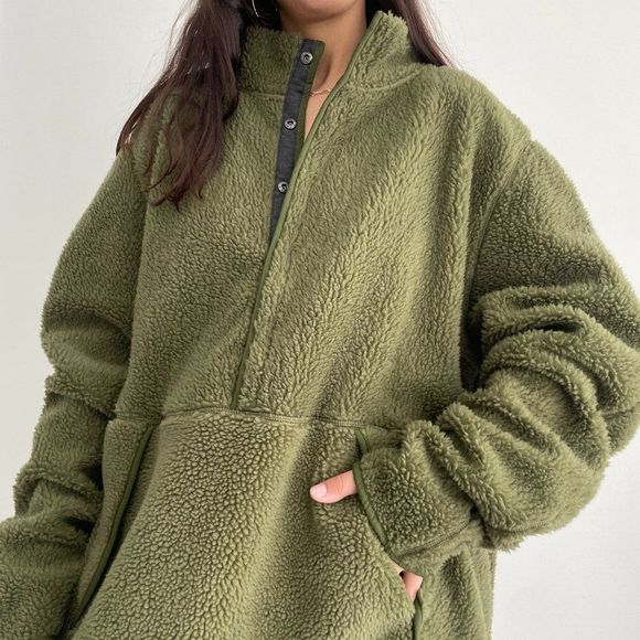 NWT Nike Yoga sherpa fleece pullover sweater in green - Picture 2 of 10